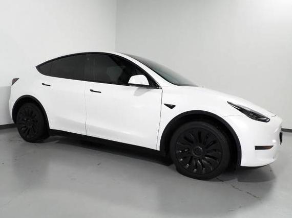 TESLA MODEL Y 2023 7SAYGDEE0PA065243 image